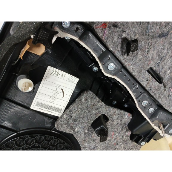 Recambio de guarnecido puerta trasera izquierda para lexus is iii (_e3_) 300h (ave30_) referencia OEM IAM   