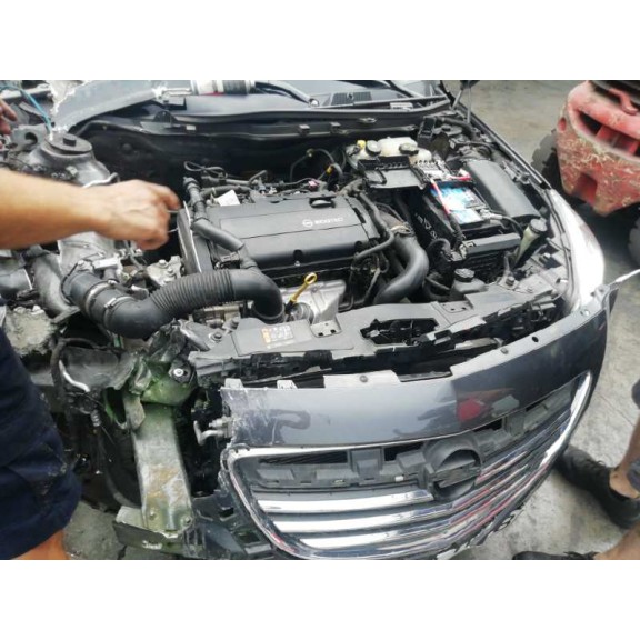 opel insignia berlina del año 2011