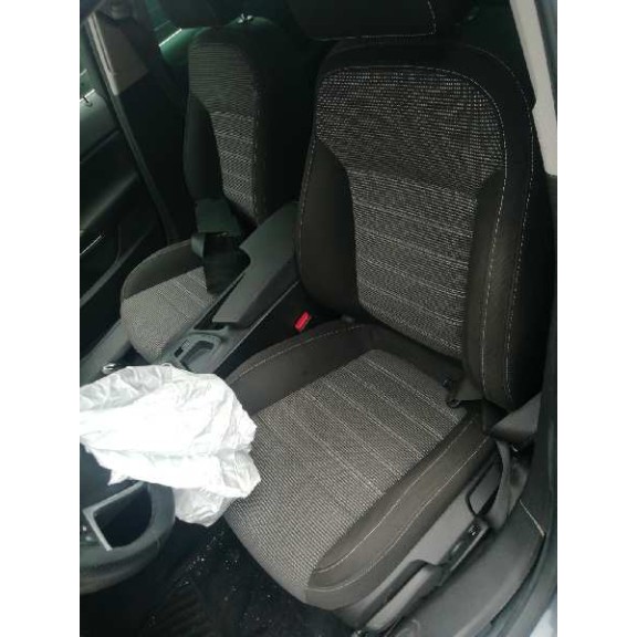 opel insignia berlina del año 2011