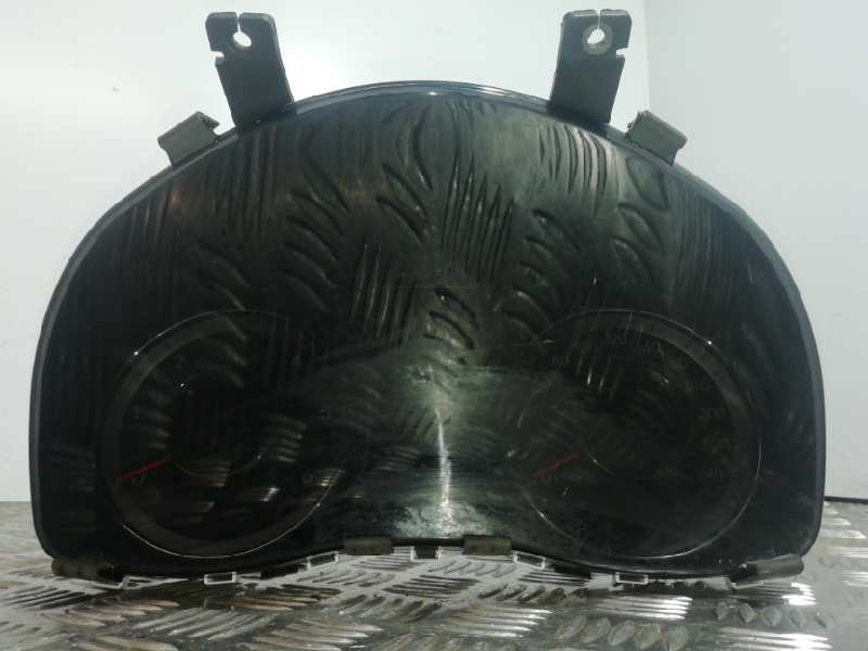 Recambio de cuadro instrumentos para hyundai i40 comfort referencia OEM IAM 940013Z046 6000 RPM 240 KM/H 