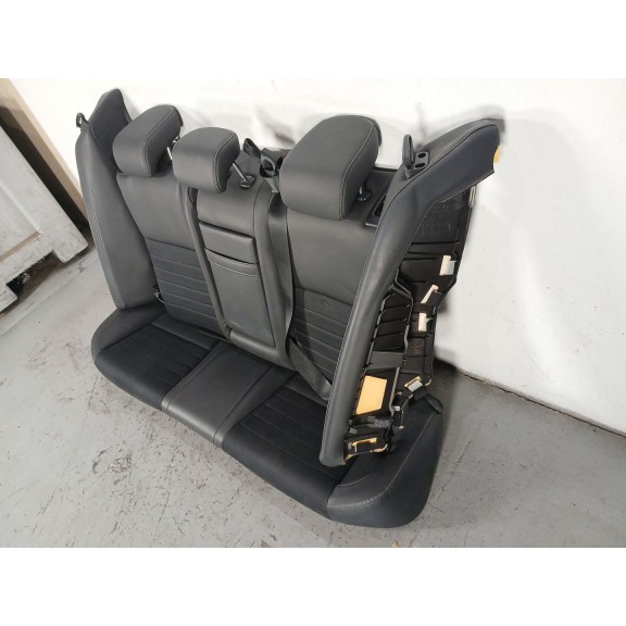 Recambio de asientos traseros para lexus is iii (_e3_) 300h (ave30_) referencia OEM IAM   