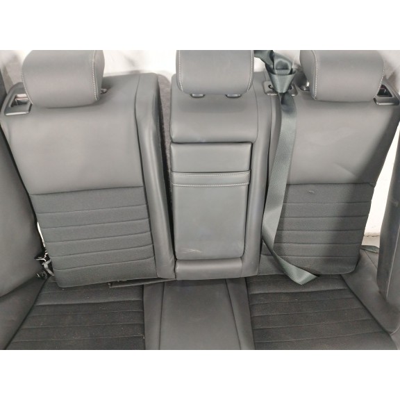 Recambio de asientos traseros para lexus is iii (_e3_) 300h (ave30_) referencia OEM IAM   