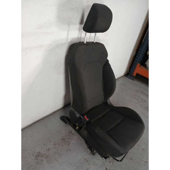 Recambio de asiento delantero izquierdo para kia carens iv 1.7 crdi referencia OEM IAM   