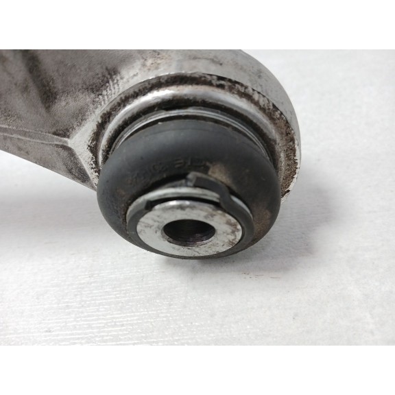 Recambio de brazo suspension superior delantero izquierdo para jaguar xj 2.7 d xj6 executive referencia OEM IAM adj138604  