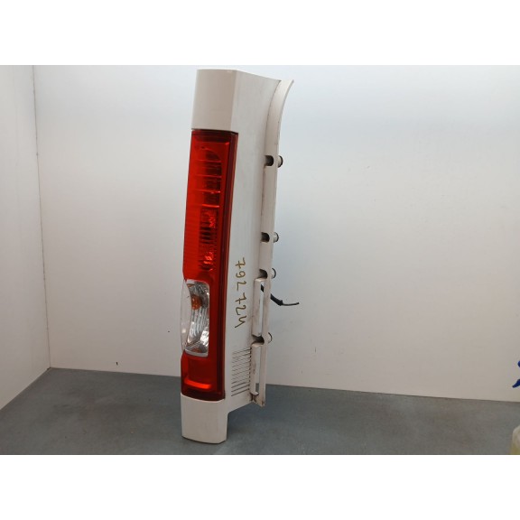 Recambio de piloto trasero izquierdo para renault trafic ii autobús (jl) 2.0 dci 115 referencia OEM IAM   