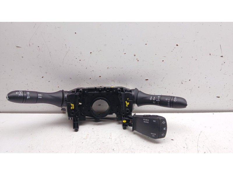 Recambio de mando multifuncion para renault kadjar (ha_, hl_) 1.2 tce 130 referencia OEM IAM 255678341r  