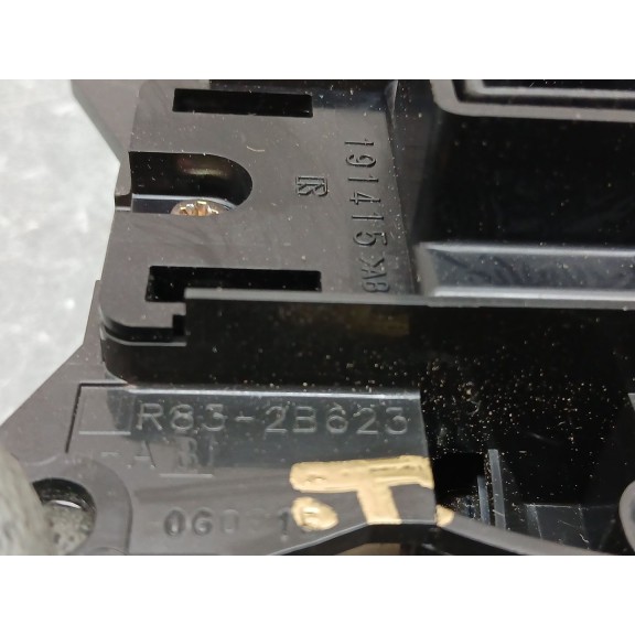 Recambio de palanca freno de mano para jaguar xj 2.7 d xj6 executive referencia OEM IAM r832b623  interruptor