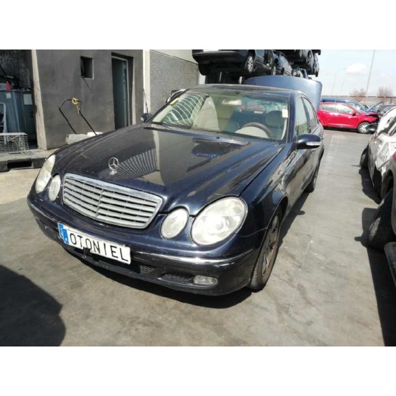 mercedes-benz clase e (w211) berlina del año 2002