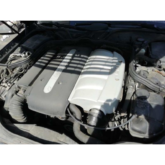 mercedes-benz clase e (w211) berlina del año 2002