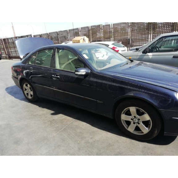 mercedes-benz clase e (w211) berlina del año 2002