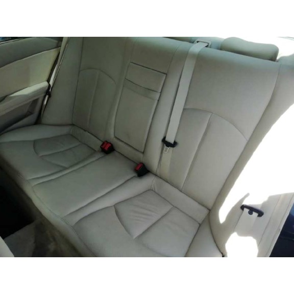 mercedes-benz clase e (w211) berlina del año 2002