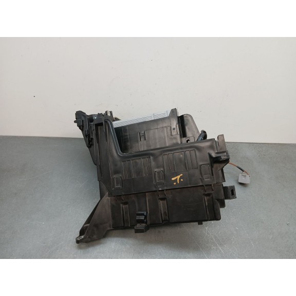 Recambio de caja reles / fusibles para lexus is iii (_e3_) 300h (ave30_) referencia OEM IAM 8264453010a  