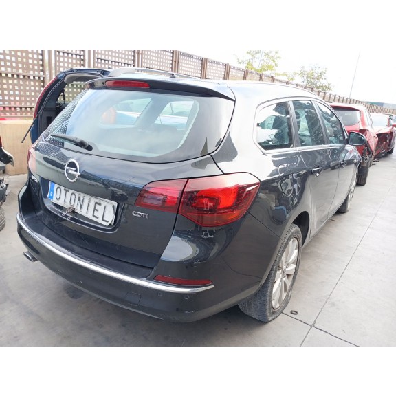 opel astra j sports tourer (p10) del año 2011