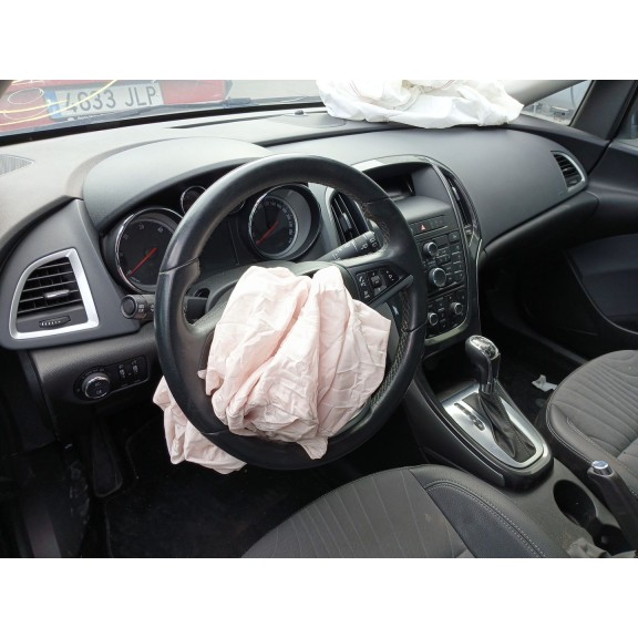 opel astra j sports tourer (p10) del año 2011