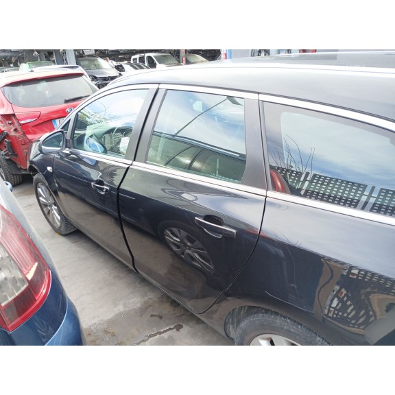 opel astra j sports tourer (p10) del año 2011