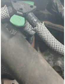 Recambio de inyector para ford transit courier combi trend referencia OEM IAM 0445110489  