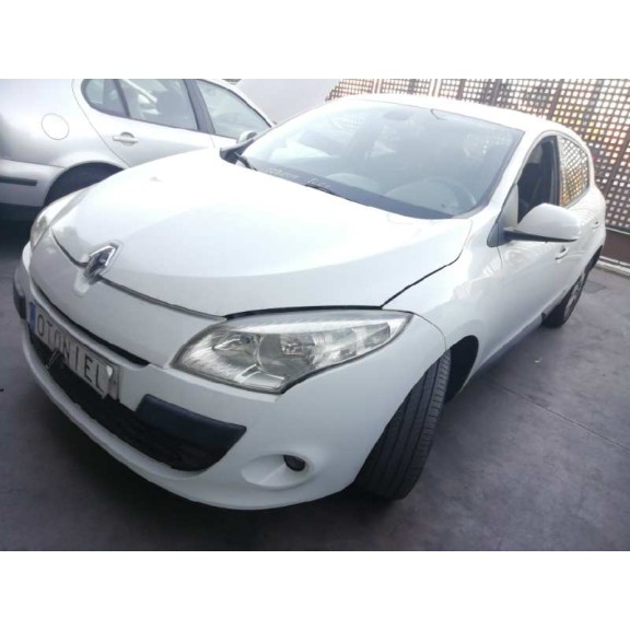 renault megane iii berlina 5 p del año 2009