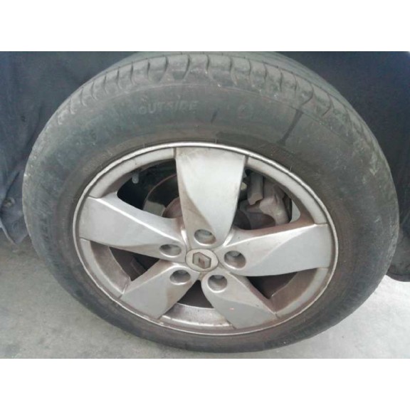 renault megane iii berlina 5 p del año 2009