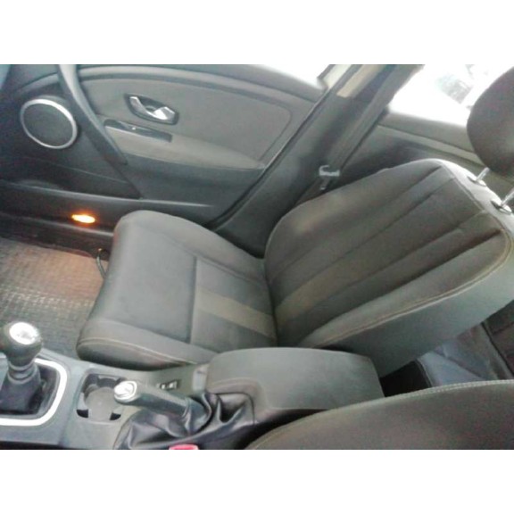 renault megane iii berlina 5 p del año 2009