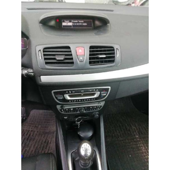 renault megane iii berlina 5 p del año 2009