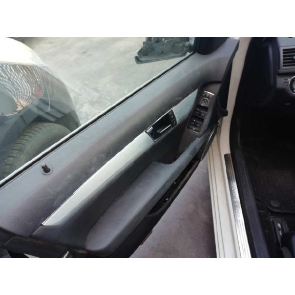 mercedes-benz clase c (w204) berlina del año 2009