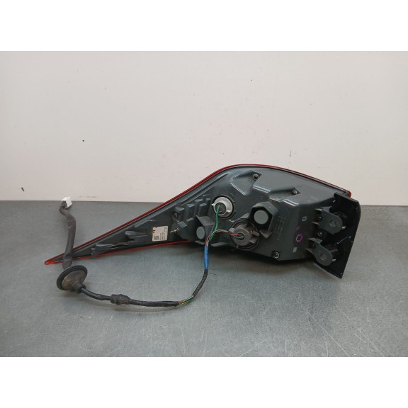 Recambio de piloto trasero derecho para lexus is iii (_e3_) 300h (ave30_) referencia OEM IAM 8155053280  