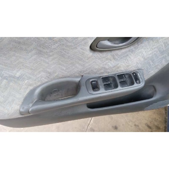 suzuki baleno berlina sy (eg) del año 2001