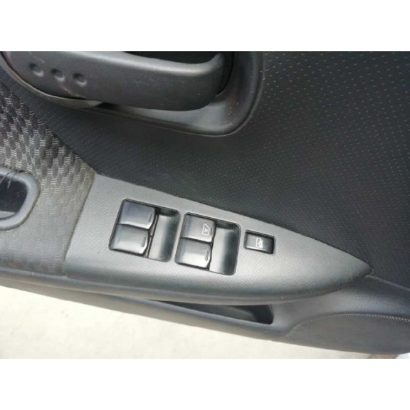 nissan note (e11e) del año 2006