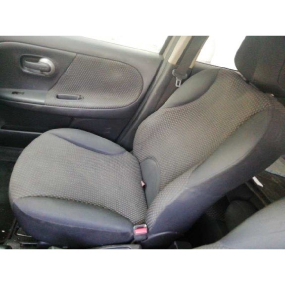 nissan note (e11e) del año 2006