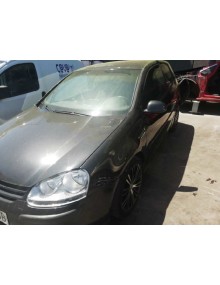 volkswagen golf v berlina (1k1) del año 2004 2