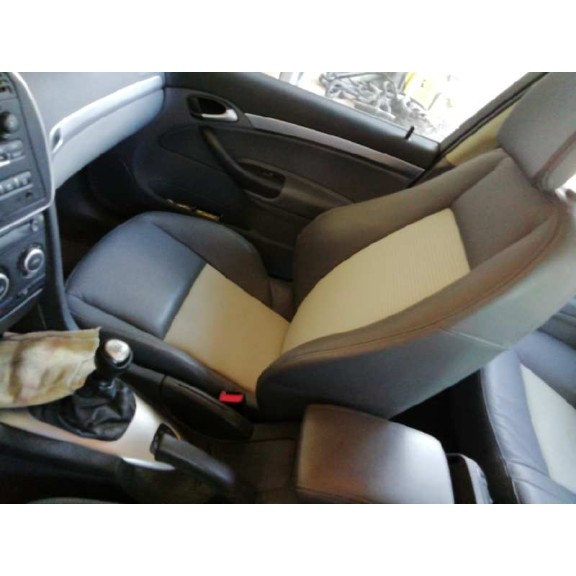 saab 9-3 berlina del año 2007