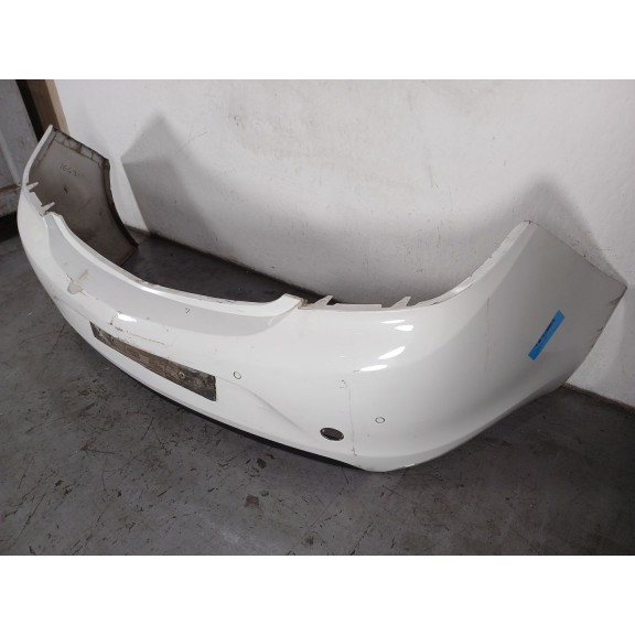 Recambio de paragolpes trasero para opel insignia berlina expression referencia OEM IAM  PINTURA MAL 5 PUERTAS