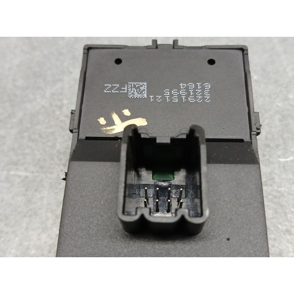 Recambio de mando elevalunas delantero izquierdo para opel insignia berlina expression referencia OEM IAM 22915121 de 4 teclaa 