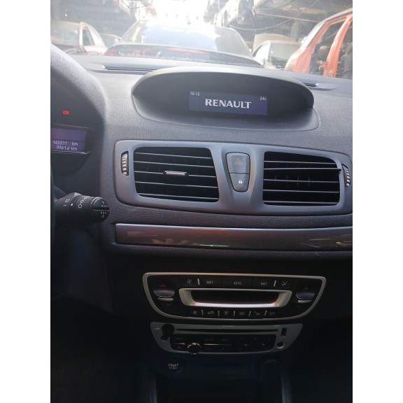 renault megane iii coupé (dz0/1_) del año 2015