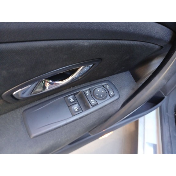 renault megane iii coupé (dz0/1_) del año 2015