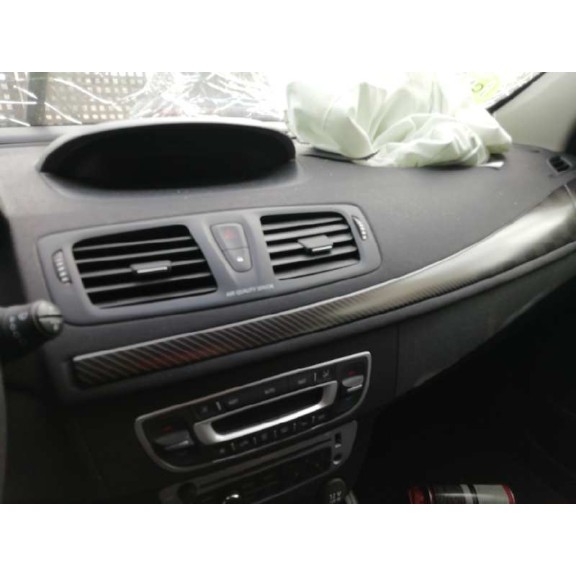 renault megane iii berlina 5 p del año 2013