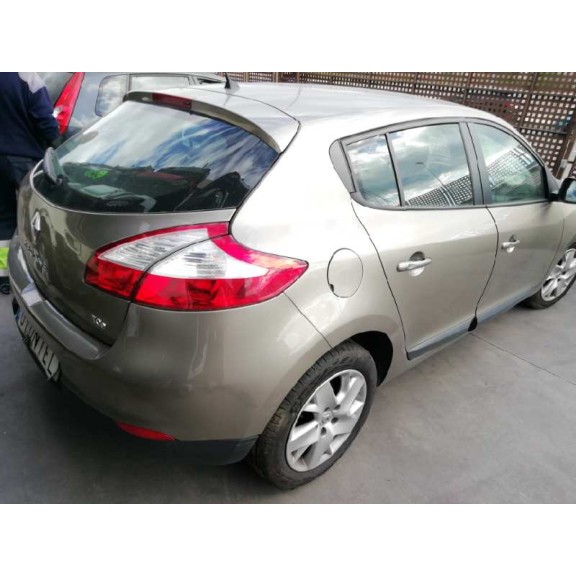 renault megane iii berlina 5 p del año 2013