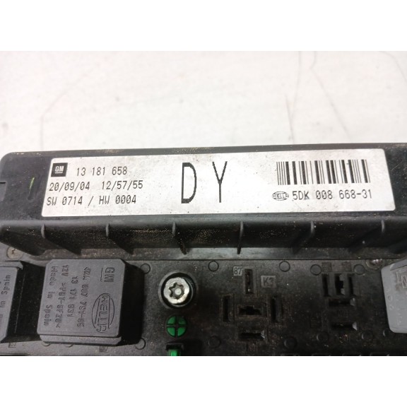 Recambio de caja reles / fusibles para opel astra h (a04) 1.7 cdti (l48) referencia OEM IAM 13181658  