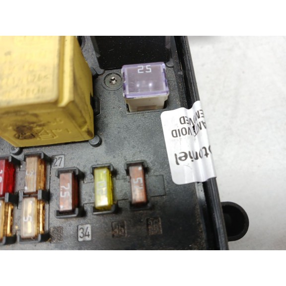 Recambio de caja reles / fusibles para opel astra h (a04) 1.7 cdti (l48) referencia OEM IAM 13181658  
