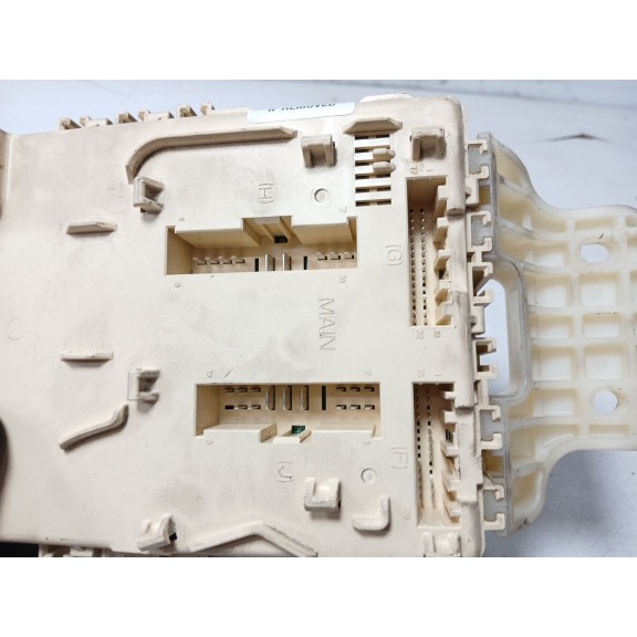 Recambio de caja reles / fusibles para hyundai ix35 classic 2wd referencia OEM IAM   