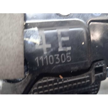 Recambio de cerradura puerta trasera izquierda para lexus ct 200h referencia OEM IAM  1110305 4 PINS