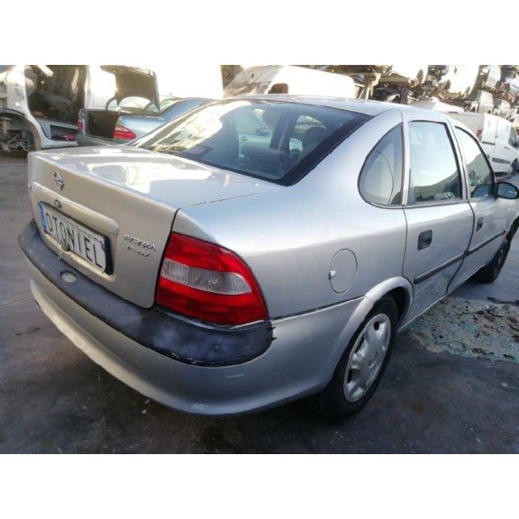 opel vectra b berlina del año 1998
