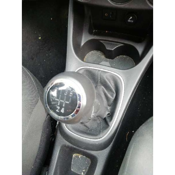 opel corsa e del año 2015