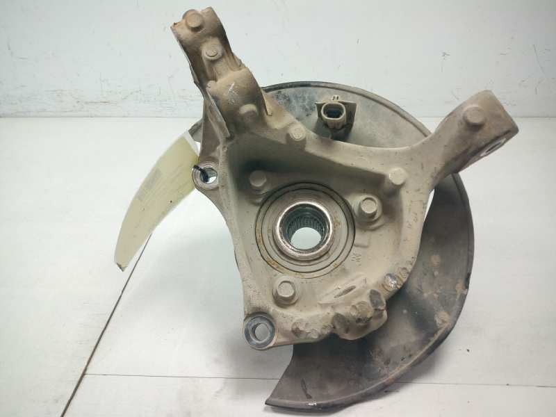 Recambio de mangueta delantera derecha para chevrolet captiva 2.2 vcdi lt 2wd referencia OEM IAM CB31000600  