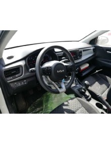 kia rio del año 2022 2
