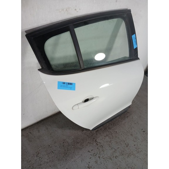 Recambio de puerta trasera derecha para renault megane iii berlina 5 p expression referencia OEM IAM   