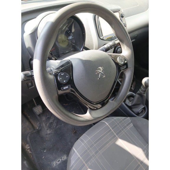 Recambio de volante para peugeot 108 1.2 referencia OEM IAM   