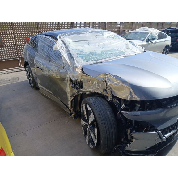 renault megane e-tech suv del año 2023