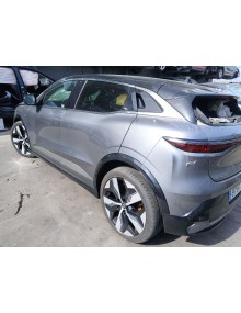 renault megane e-tech suv del año 2023