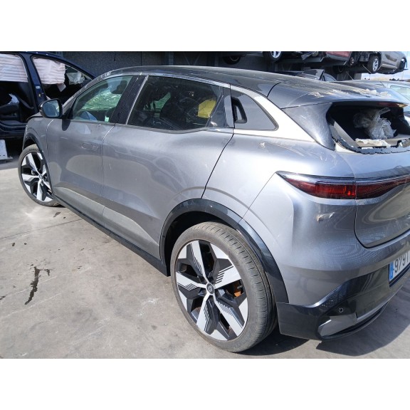 renault megane e-tech suv del año 2023